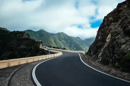 Pioniertechnologie: Rollende Überführung kann Leben und Nerven auf den Autobahnen retten – Video